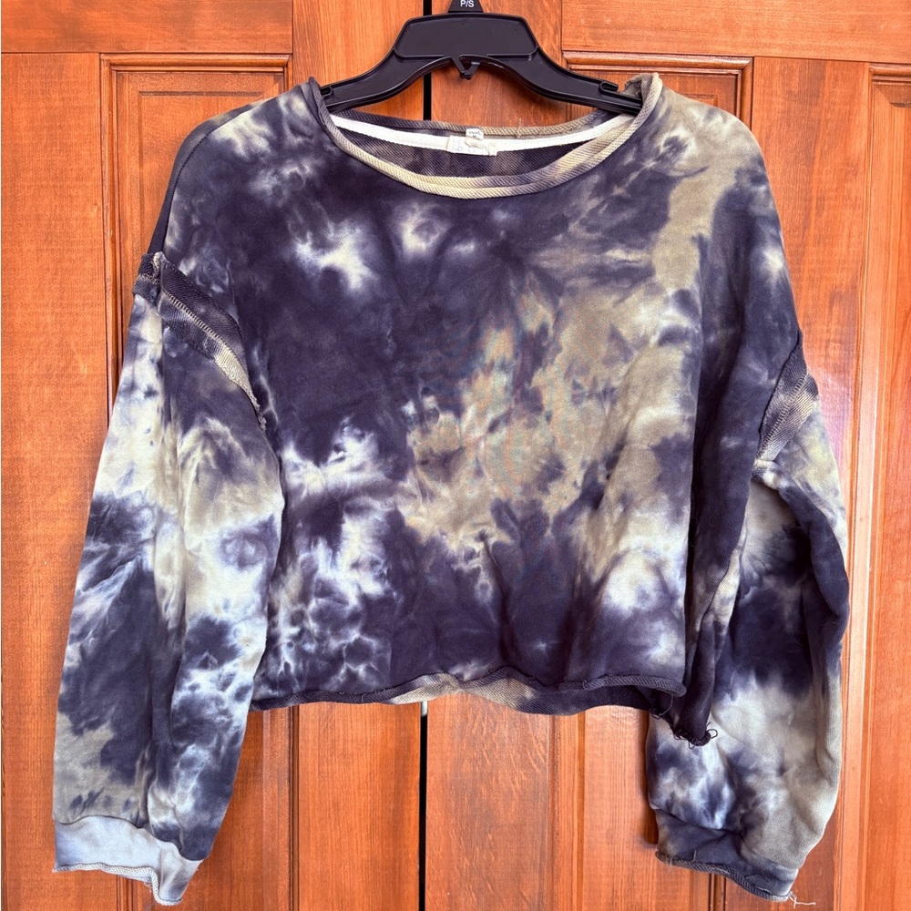 POL Tie-Dye Cropped Crop Sweatshirt - Blue and Tan